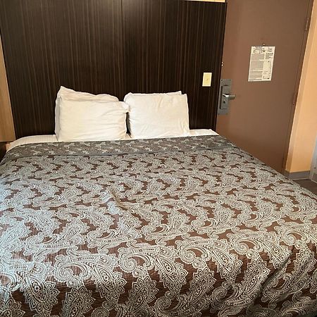 University Manor Inn 버펄로 외부 사진