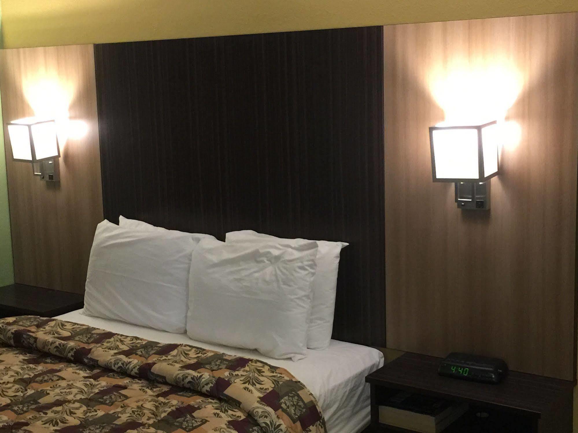University Manor Inn 버펄로 외부 사진