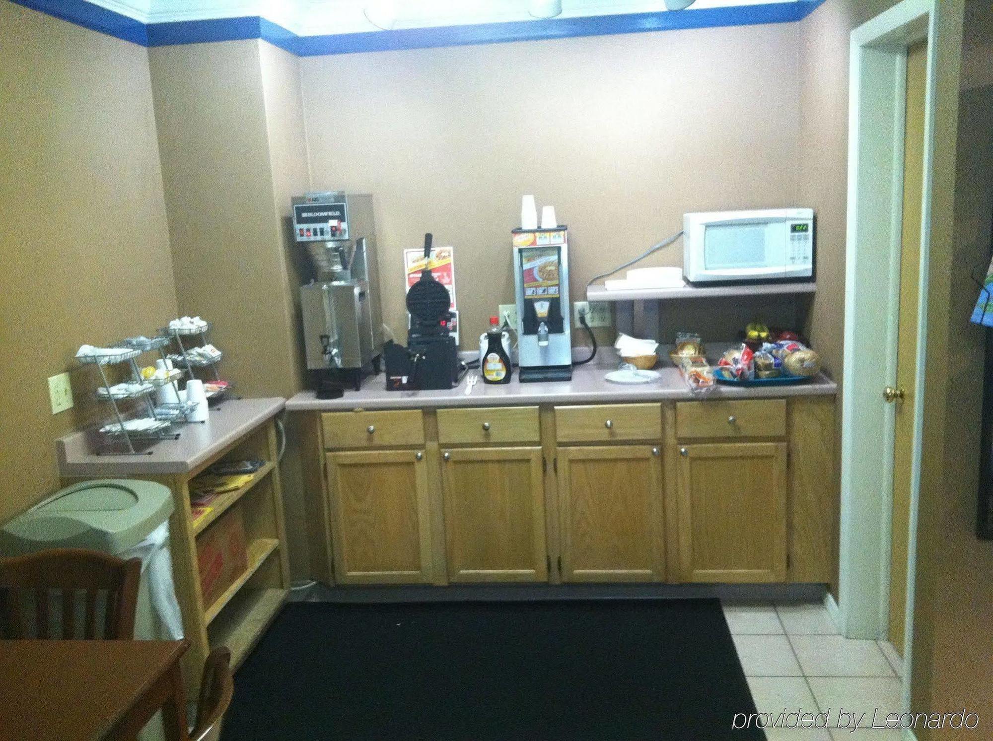 University Manor Inn 버펄로 레스토랑 사진